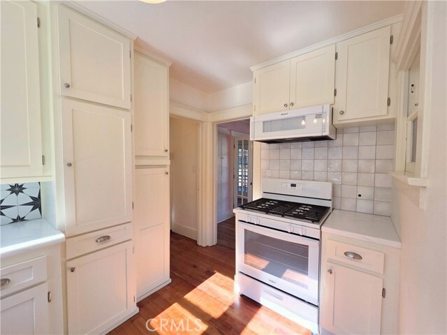 Building Photo - 3624 E 8th St