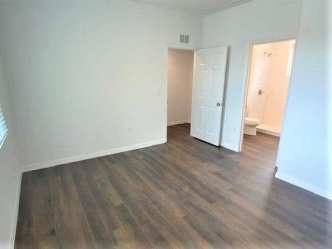 Building Photo - 1 Bedroom 1 Bath Garage apartment with attached 1 car garage