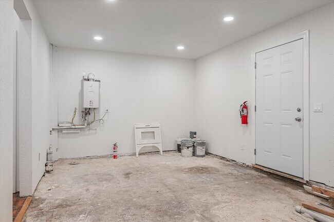 Building Photo - Chenery Street Property
