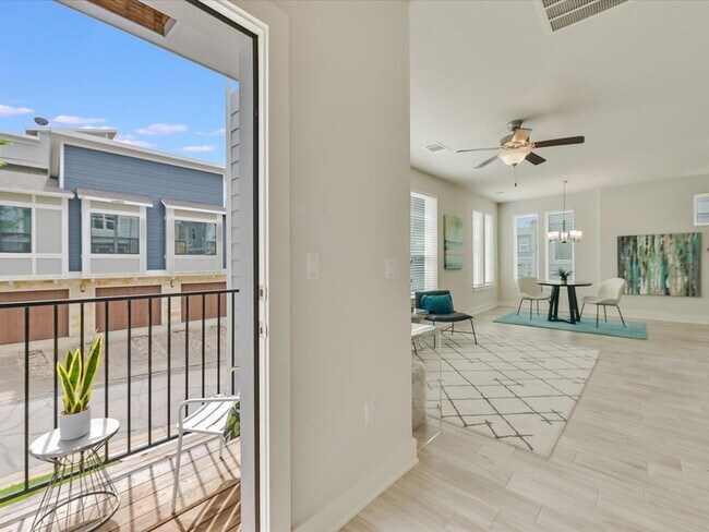 Building Photo - 1916 Warely Ln