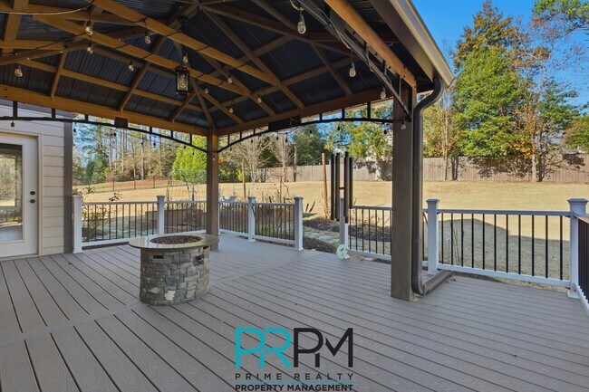 Building Photo - 129 Griffith Hill Way