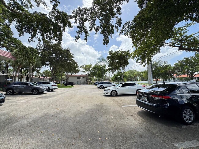 Building Photo - 16215 Saddle Club Rd