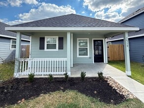 Building Photo - 16770 N Marie Vlg Dr