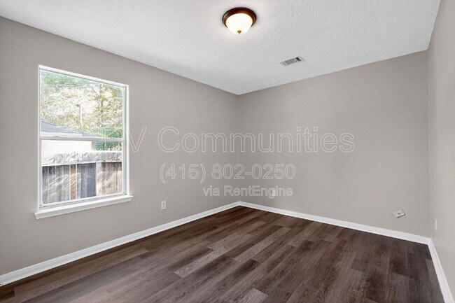 Building Photo - 16350 Many Trees Ln