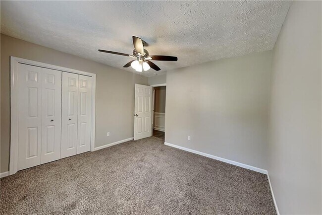 Building Photo - 2935 Leasa Ct
