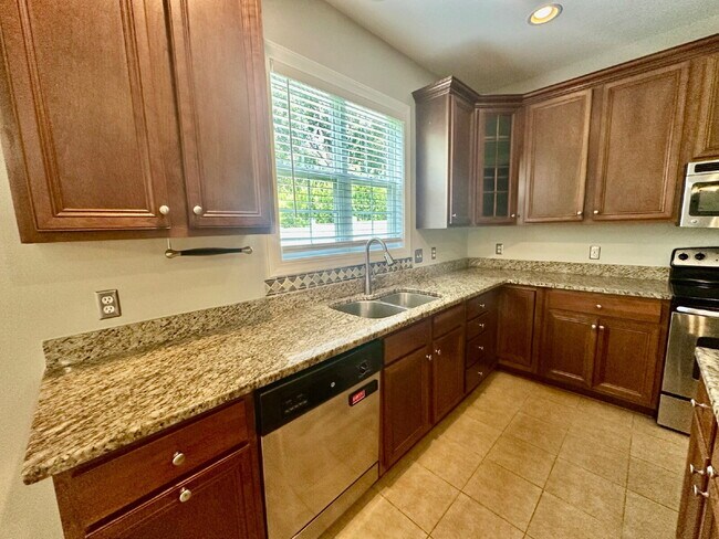 Building Photo - Spacious Four-Bedroom Home with a Bonus Room in Lawton Station!