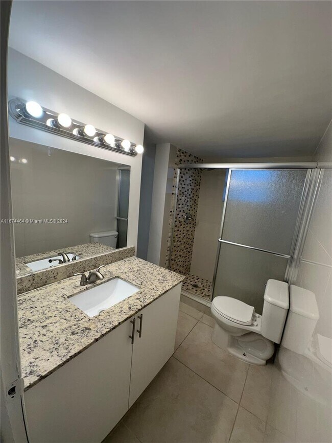 Building Photo - 2820 NE 201st Ter
