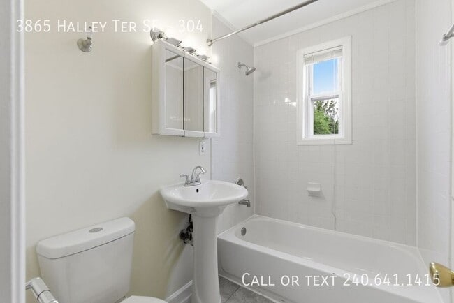 Building Photo - 3865 Halley Terrace SE