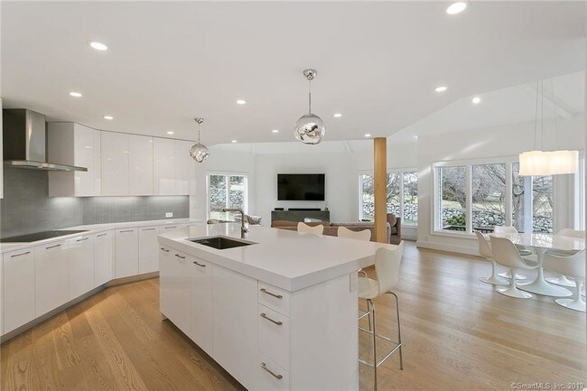 Building Photo - 37 Burnham Hill