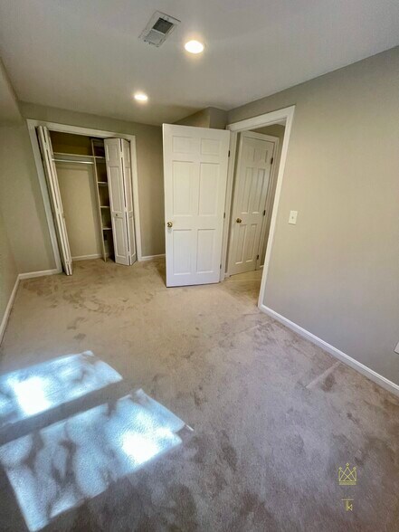 Building Photo - 36 Cummings Rd