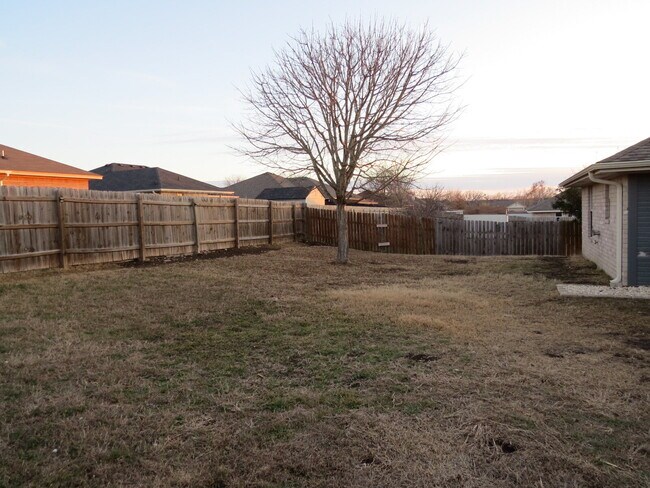 Building Photo - "Spacious 4-Bedroom Retreat with 2 Full Baths in Charming Nolanville!"