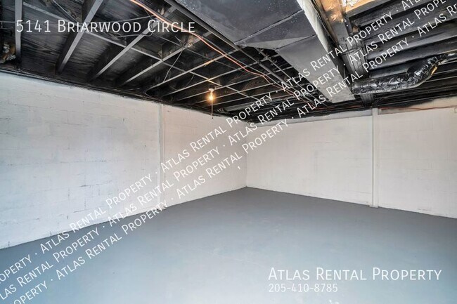 Building Photo - 5141 Briarwood Cir