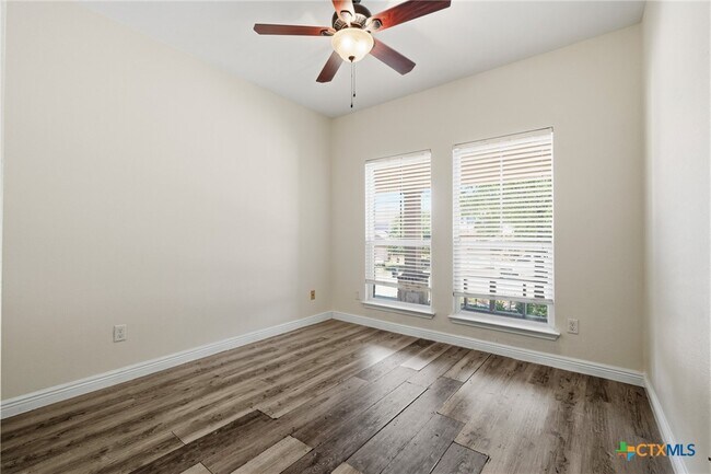 Building Photo - 9513 Fratelli Court