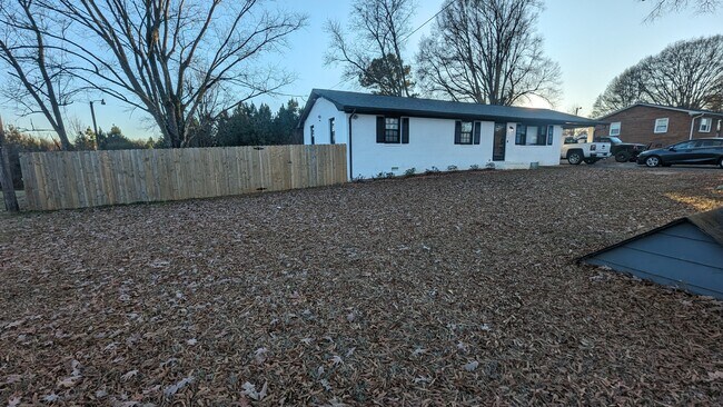 Building Photo - 4640 Conebury Ln