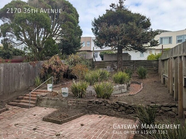 Building Photo - 2170 36th Ave