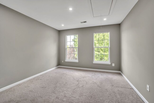 Building Photo - 20195 Hidden Creek Ct