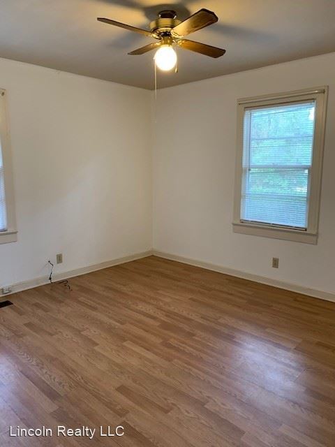 Building Photo - 2 br, 1 bath House - 1025 W. Alden Ave.*