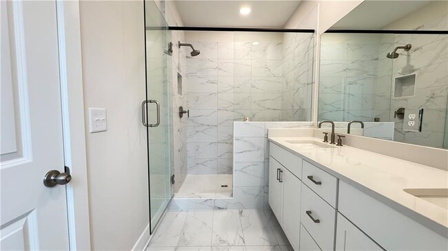 Building Photo - 2604 Alcovy Trl NE