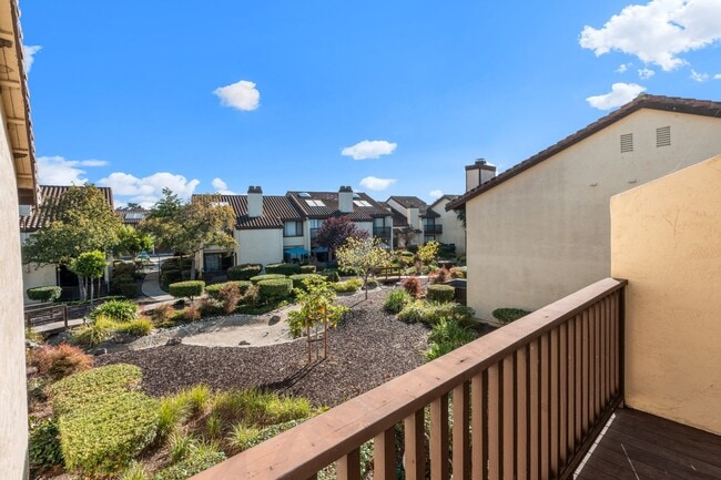 Building Photo - 14408 Outrigger Dr