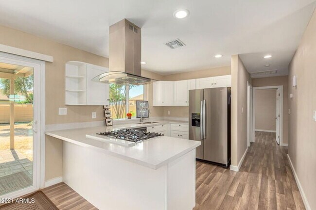 Building Photo - 7361 W Shangri La Rd