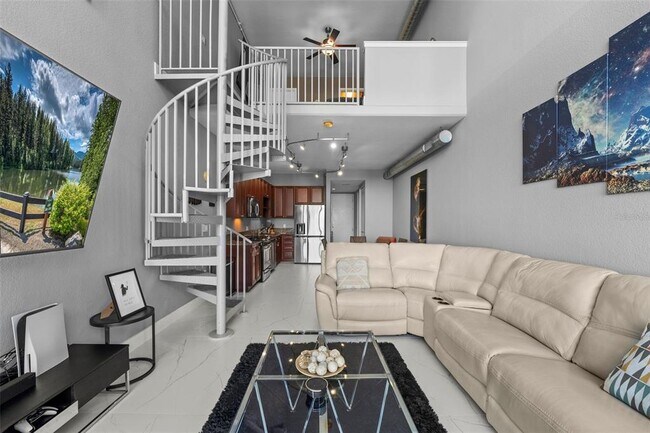 Building Photo - 150 E Robinson St