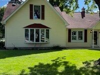 Building Photo - 125 Maple Ct