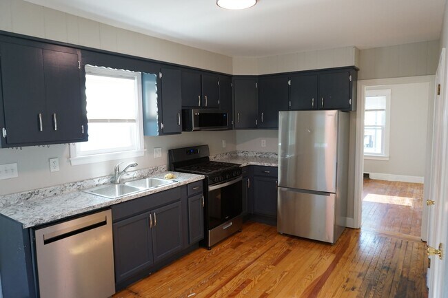 Building Photo - 172 Fruit Hill Ave