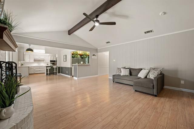 Building Photo - 7333 Meadowbrook Dr