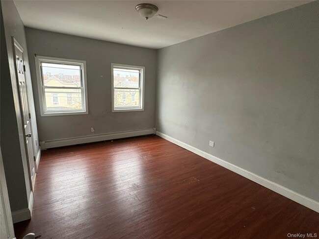 Building Photo - 56-33 Waldron St