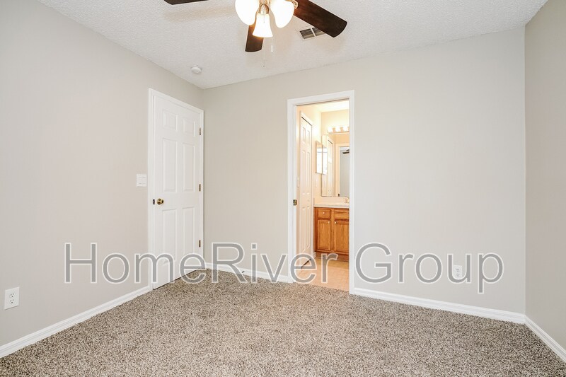 Building Photo - 2941 Umbrella Tree Dr