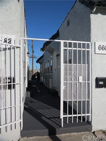 Building Photo - 6580 S Van Ness Ave