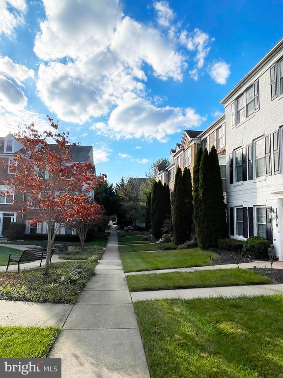 Building Photo - 12915 Ethel Rose Way