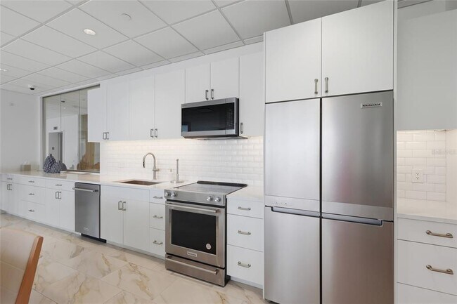 Building Photo - 1750 Benjamin Franklin Dr