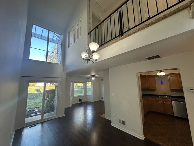 Building Photo - 2 bedrooms 2.5 bath