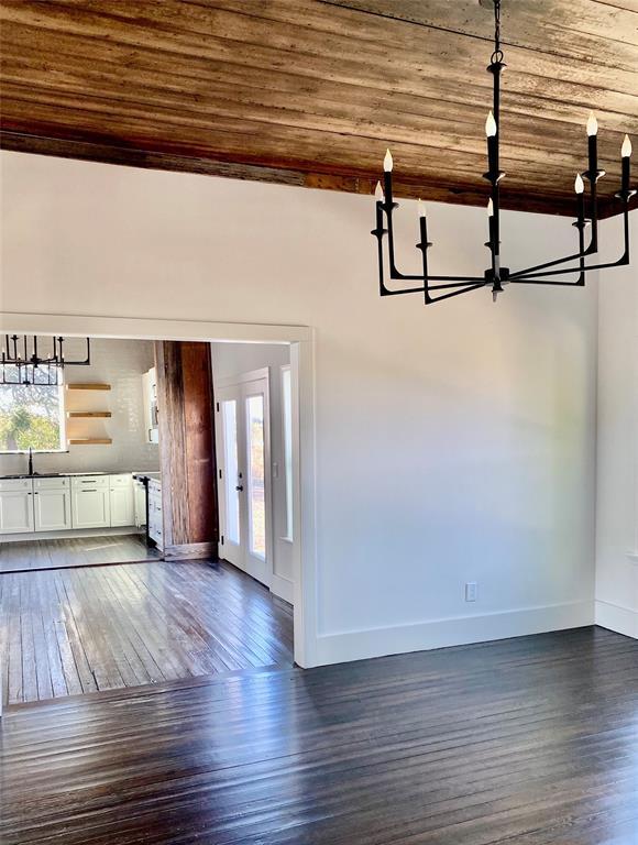 Building Photo - 305 Hall St