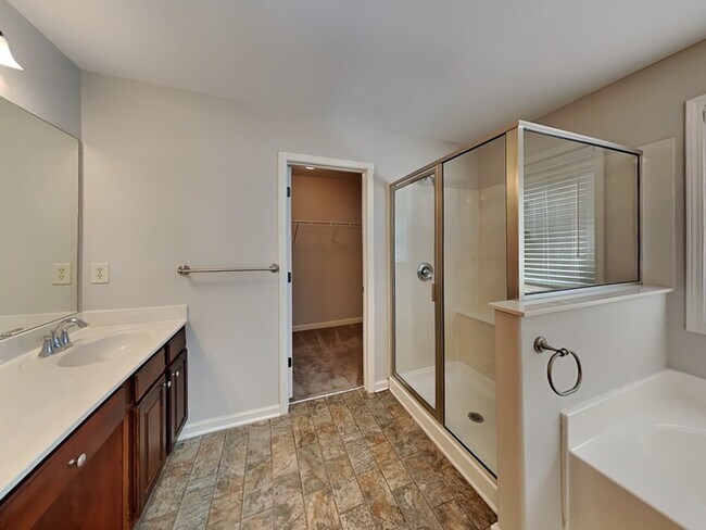Building Photo - 1342 Thomas Daniel Way