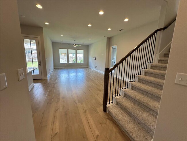 Building Photo - 2504 Dapple Gray Ln