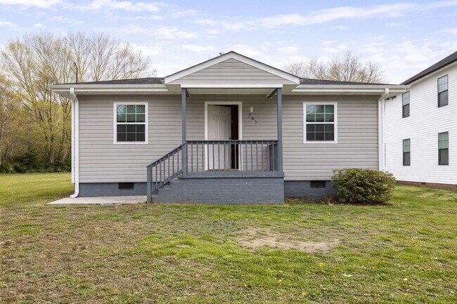 Building Photo - The West Norment – $150/Week (First 4 Weeks Limited Promo!) with Private Room & Utilities Included!