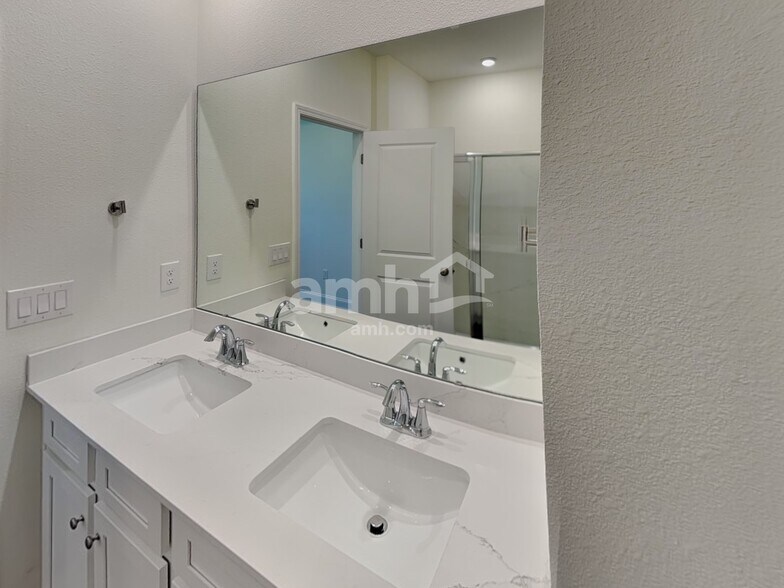 Building Photo - 96897 Blackrock Cv Wy