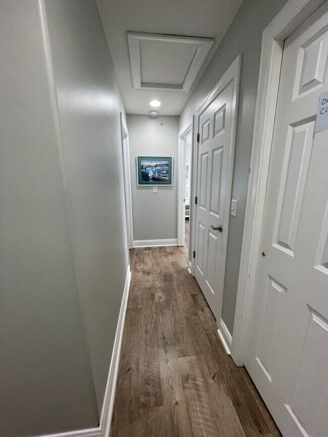 Building Photo - Stylish Downtown Traverse City Condo – Fully Furnished Winter Rental!