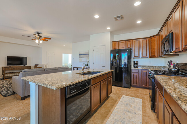 Building Photo - 42016 W Ellington Ln
