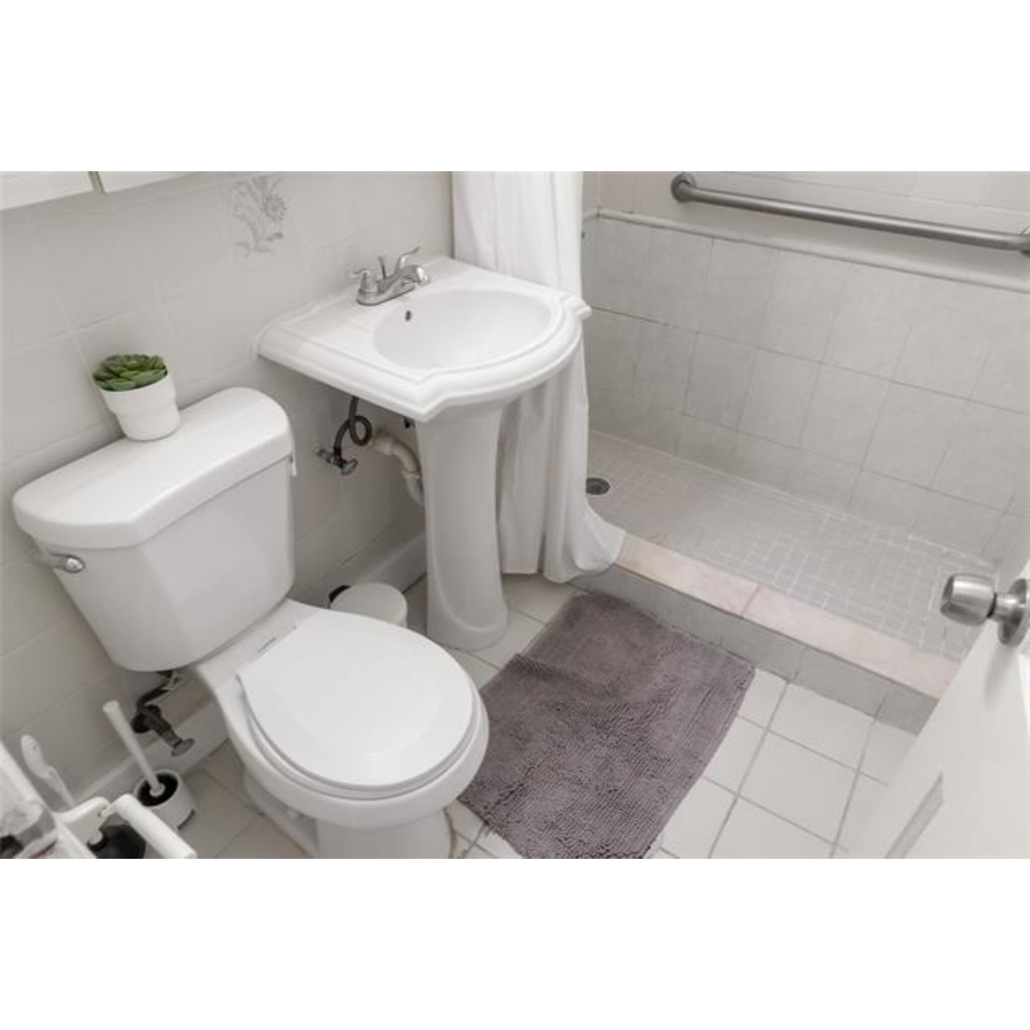 Building Photo - 2724 SW 34th Ct