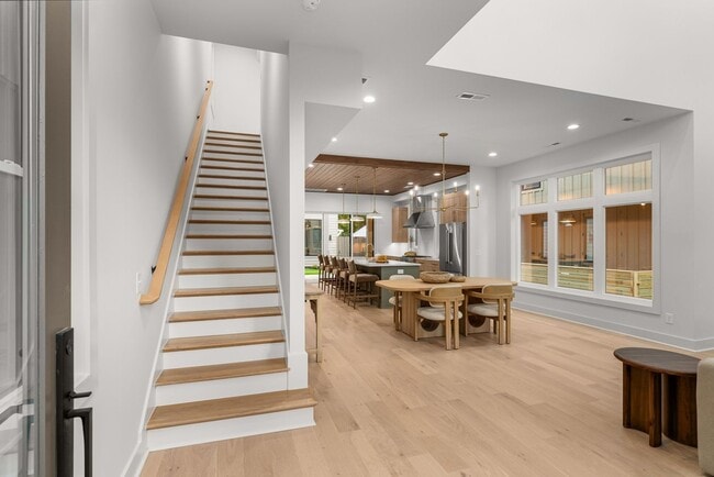 Building Photo - Stunning New Townhome in The Heart of East Nashville