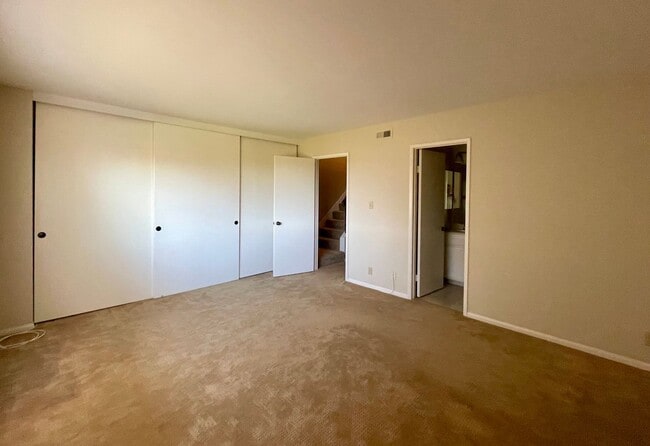 Building Photo - 2 Bed - 2.5 Bath - Condo - Ocean View - St...