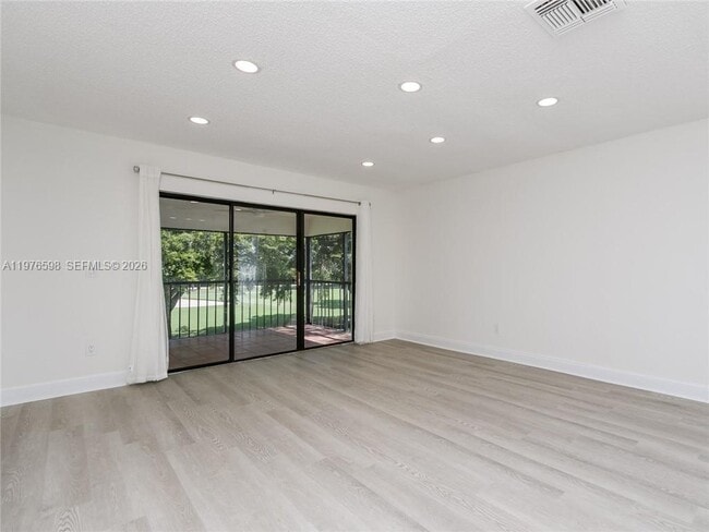 Building Photo - 21559 Cypress Hammock Dr