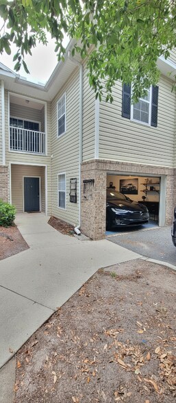 Building Photo - 4493 NW 49th St