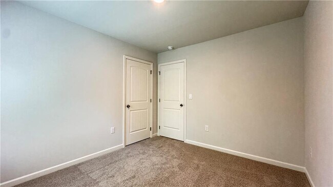 Building Photo - 3190 Greyton Dr
