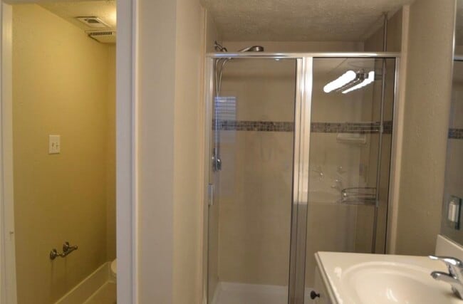 Building Photo - 1505 McDuffie St
