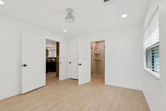 Building Photo - 2802 County Rd 209