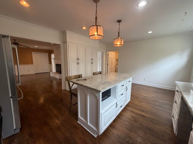 Building Photo - 115 Adams Ave